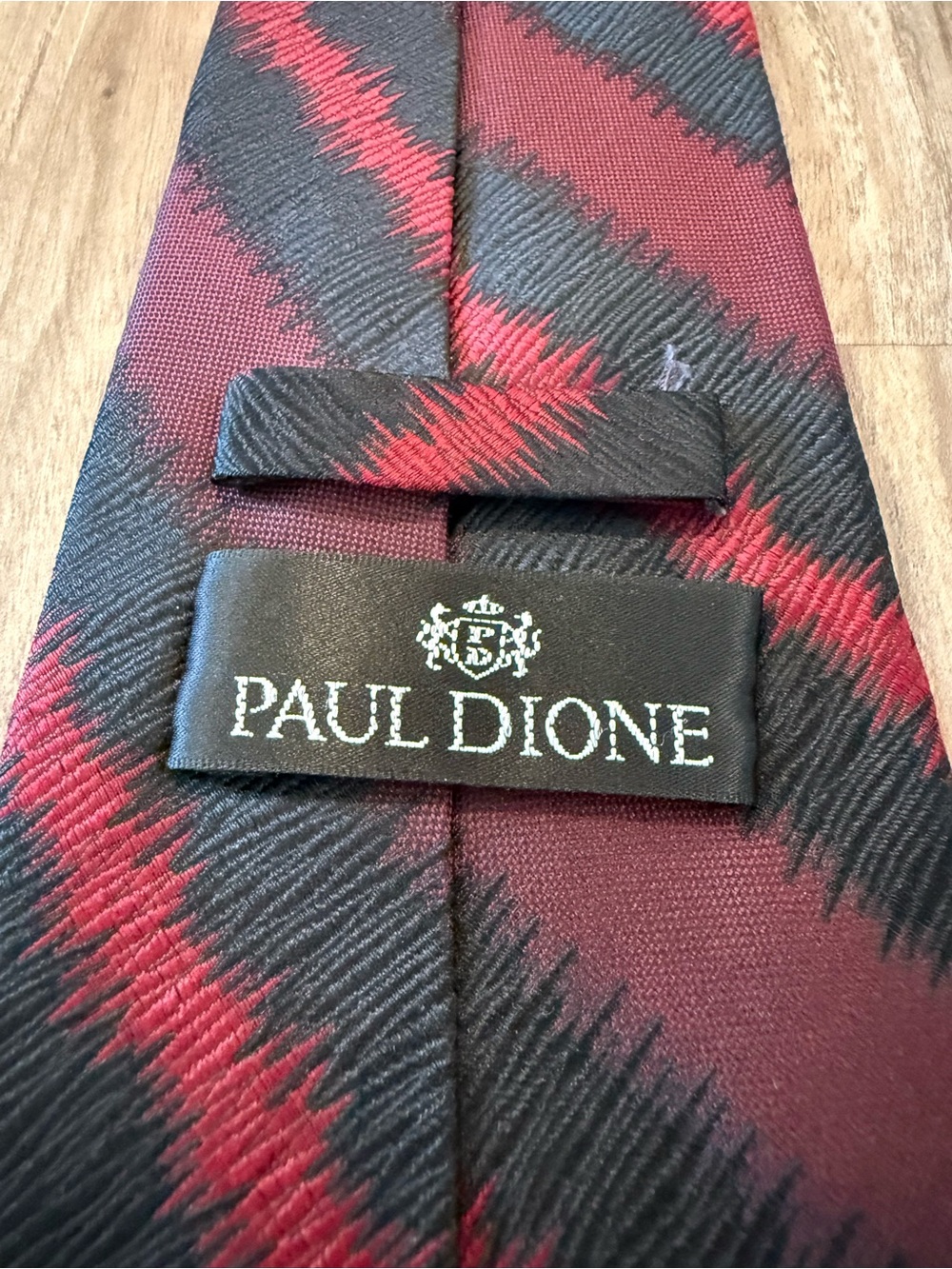 Paul Dione 100% Silk Men's Burgundy and Black Diagonal Stripe Tie - Handmade - Picture 6 of 8